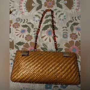 Elegant Woven Tan Handbag. Vintage.
